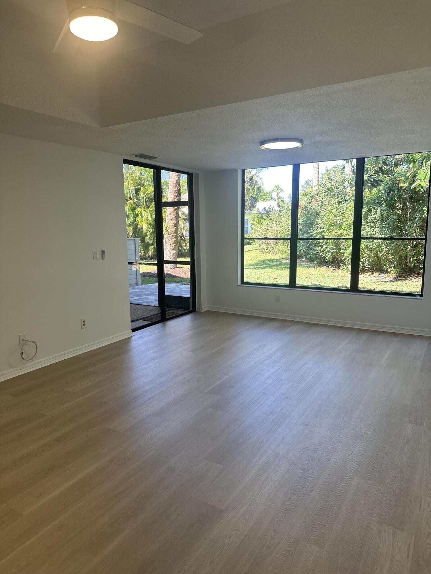 5270 Southeast Seascape Way, Unit 102 Stuart, FL 34997 - Photo 3 of 24 Living Room