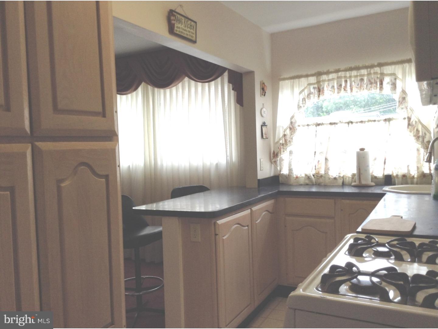 710 Copley Road Upper Darby, PA 19082 - Photo 4 of 20 Kitchen