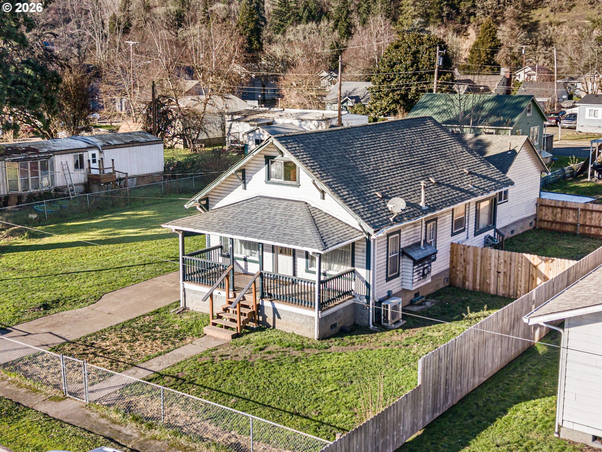 430 Division Avenue Drain, OR 97435 - Photo 2 of 47