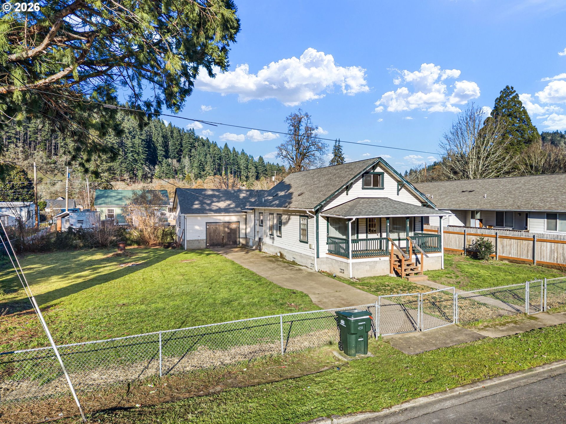 430 Division Avenue Drain, OR 97435 - Photo 7 of 47