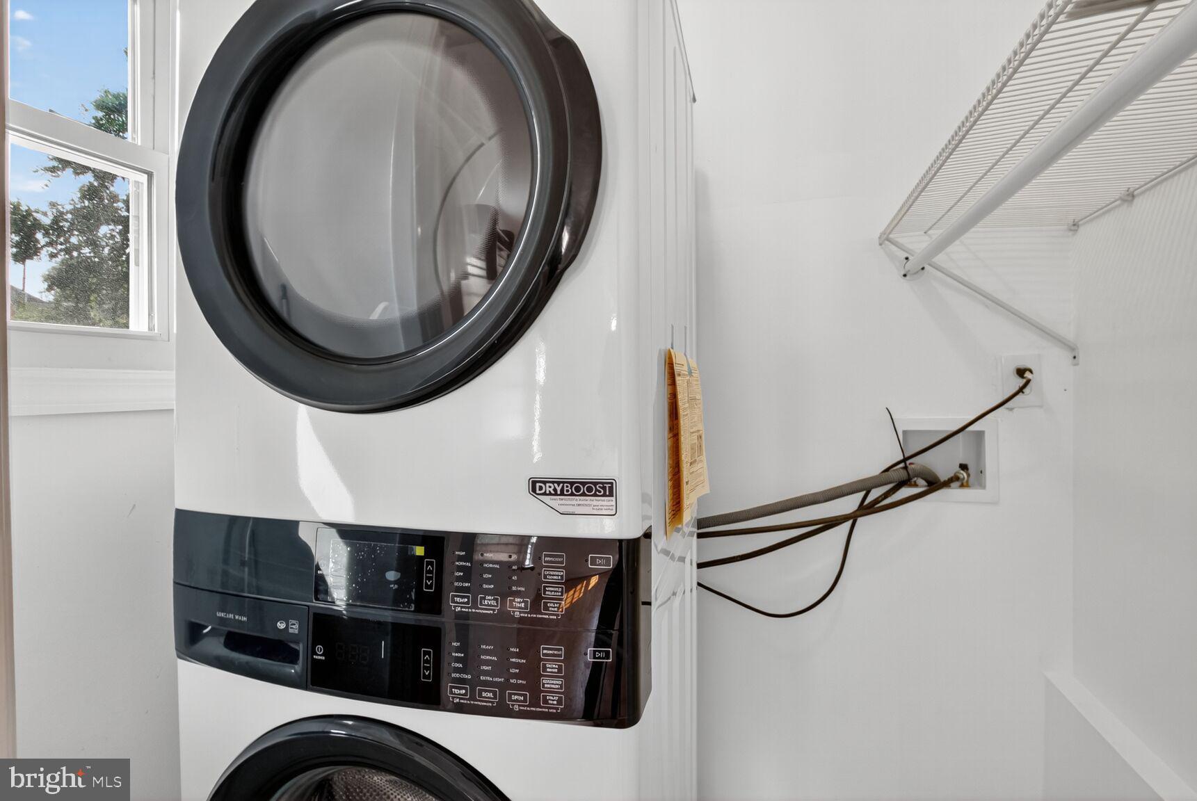 10317 Dickens Avenue Bethesda, MD 20814 - Photo 18 of 35 Upper Level Laundry