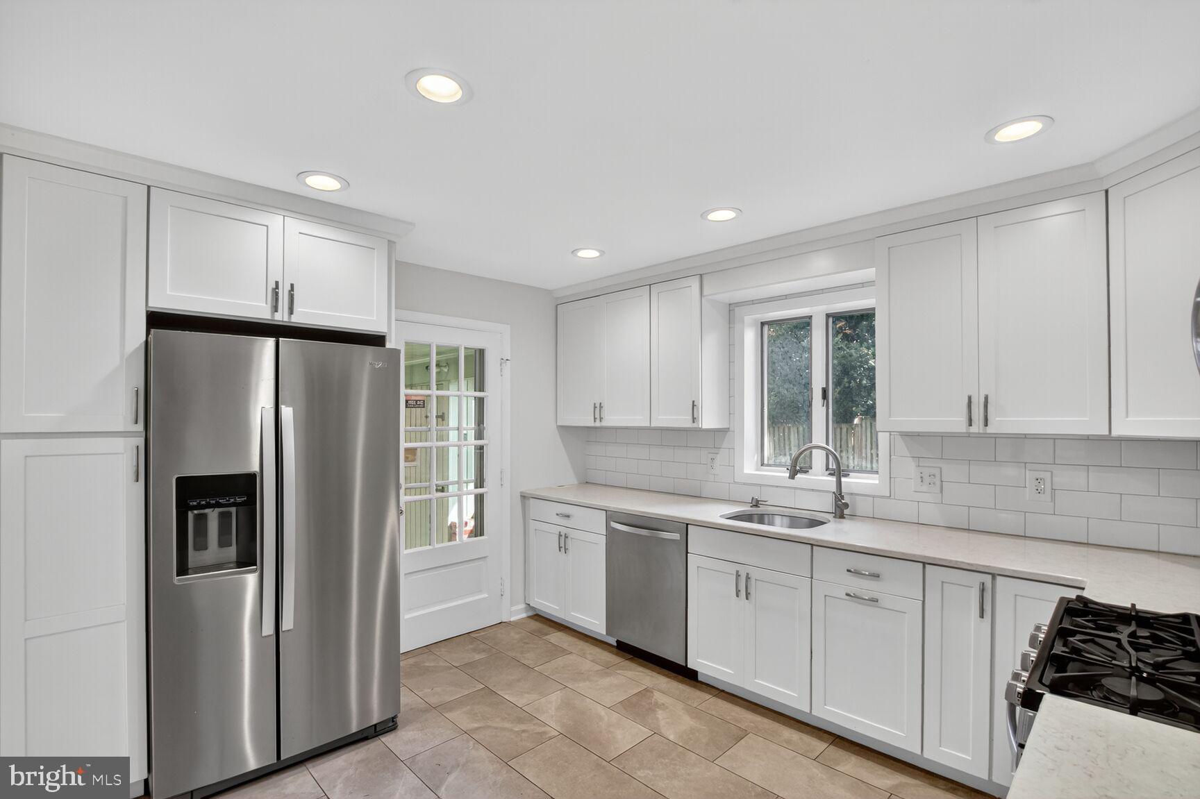 10317 Dickens Avenue Bethesda, MD 20814 - Photo 4 of 35 Kitchen