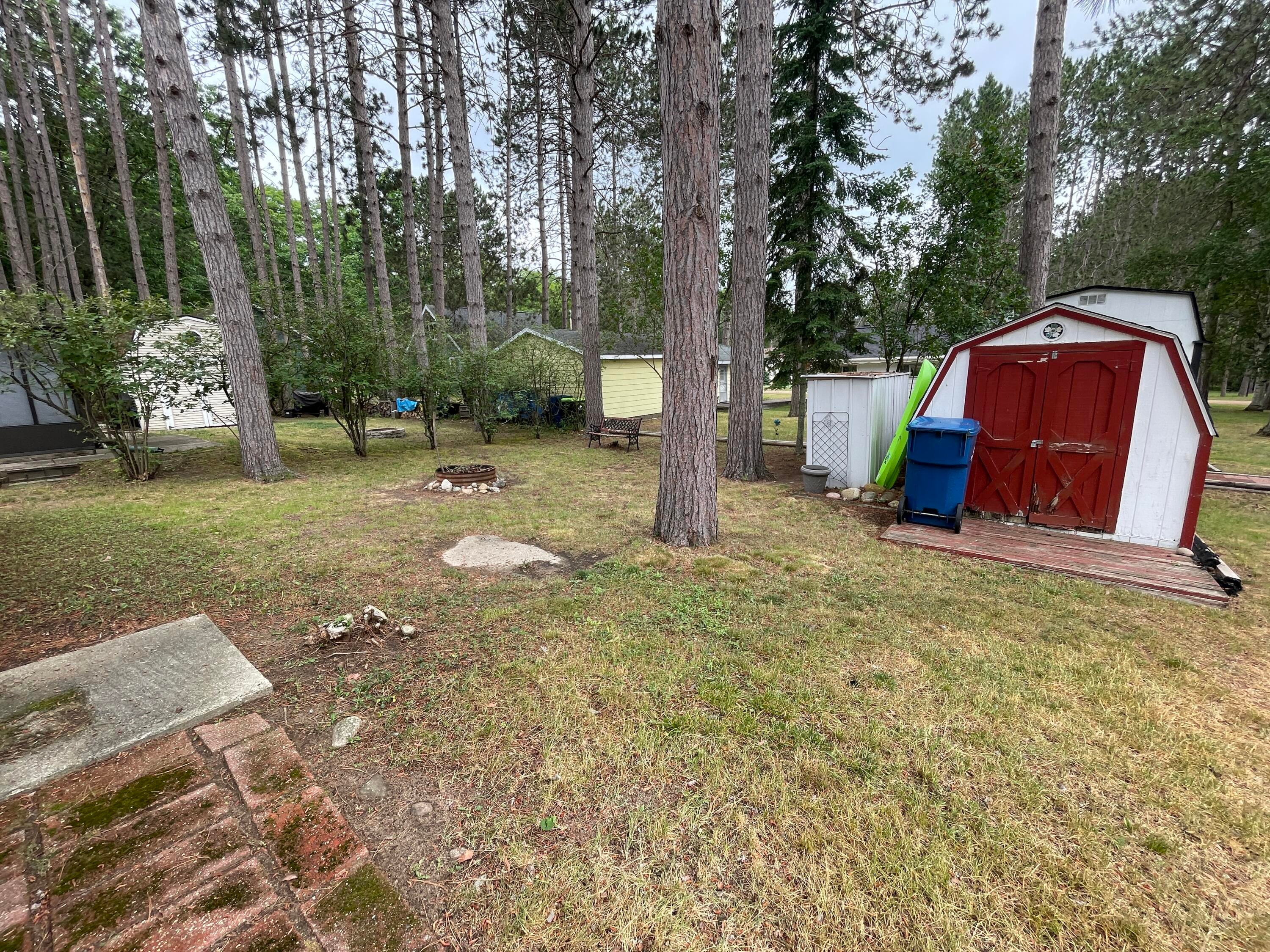 214 Chestnut Road Roscommon, MI 48653 - Photo 10 of 15 Gallery Image 10
