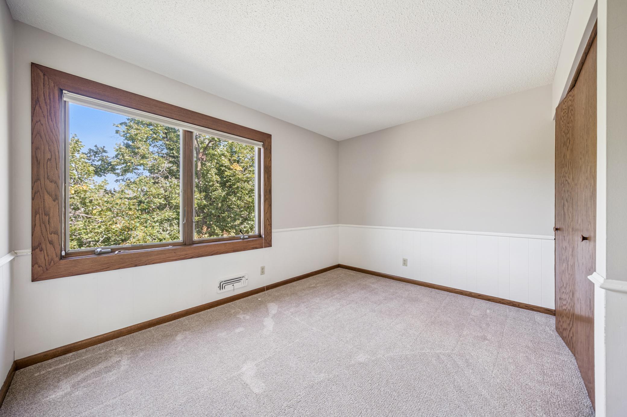 10234 Berkshire Road Bloomington, MN 55437 - Photo 12 of 27