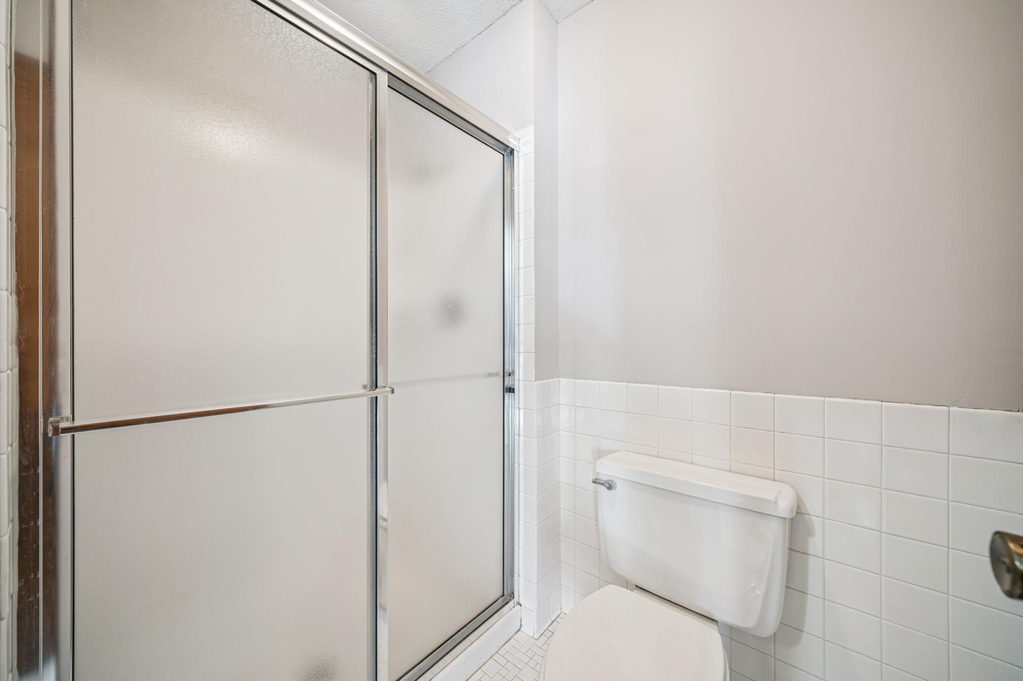 10234 Berkshire Road Bloomington, MN 55437 - Photo 16 of 27