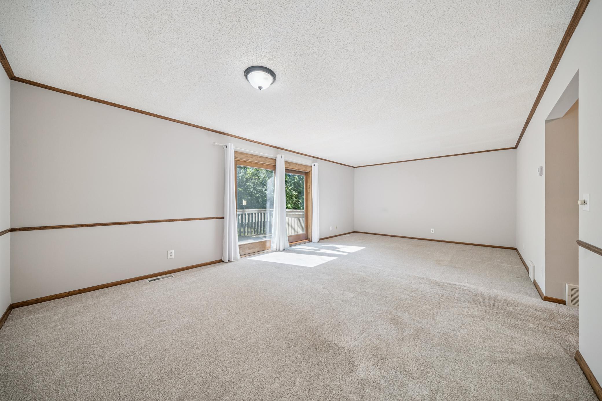 10234 Berkshire Road Bloomington, MN 55437 - Photo 9 of 27