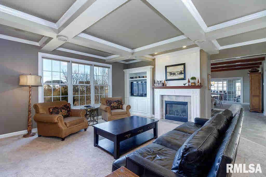 5824 Cardinal Road Bettendorf, IA 52722 - Photo 8 of 19 Gallery Image 8