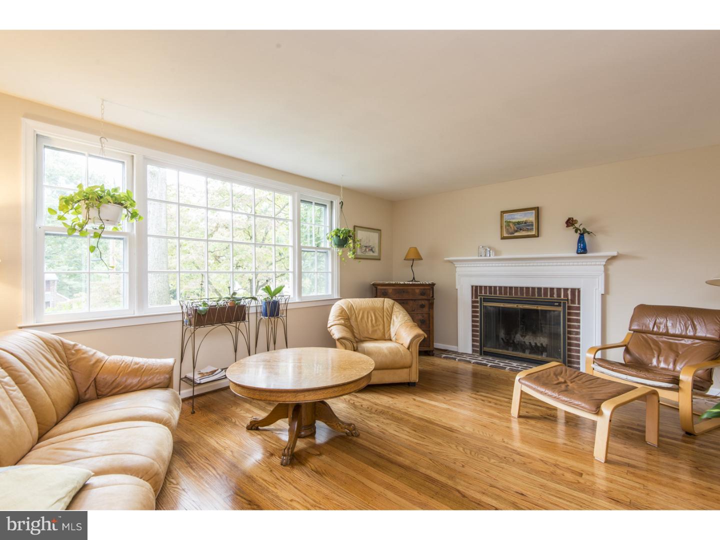 169 Woodstock Road Villanova, PA 19085 - Photo 2 of 23 Living Room