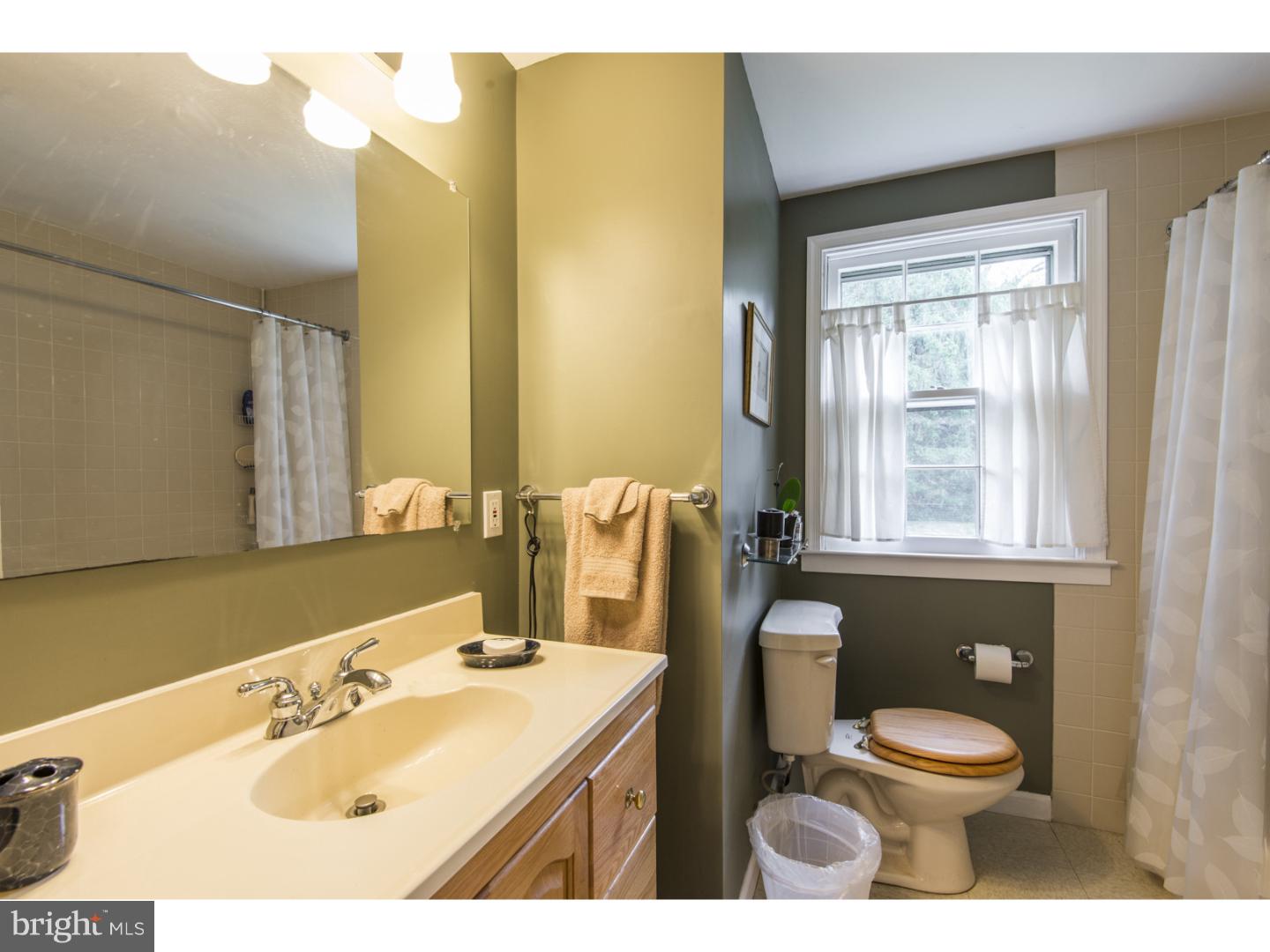 169 Woodstock Road Villanova, PA 19085 - Photo 17 of 23