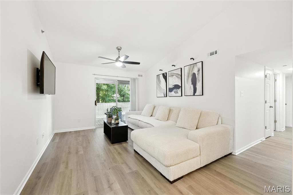 3602 Traceyrich Road, Unit 2B St. Louis, MO 63125 - Photo 5 of 22 Gallery Image 5