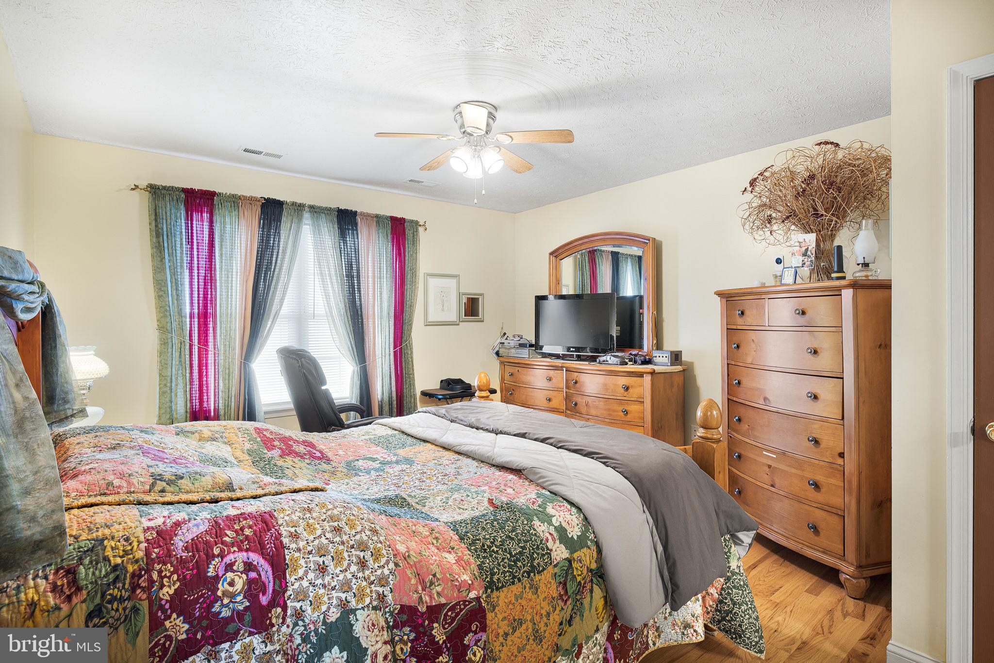 1352 Double Church Road Stephens City, VA 22655 - Photo 12 of 40 Second EnSuite