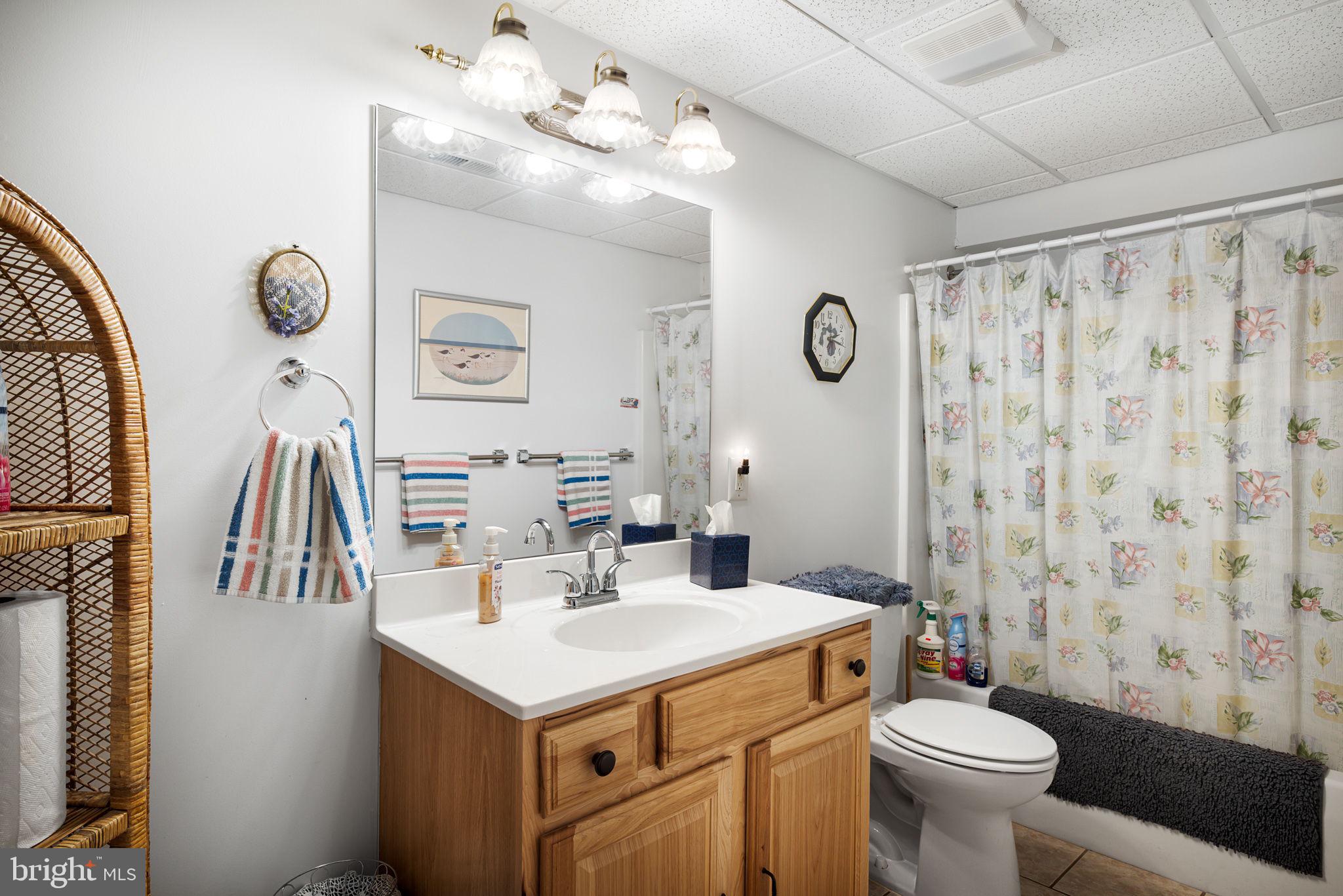 1352 Double Church Road Stephens City, VA 22655 - Photo 14 of 40 2nd Bedroom bathroom