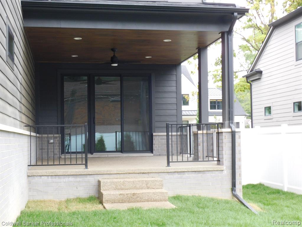 2324 Yorkshire Road Birmingham, MI 48009 - Photo 69 of 69
