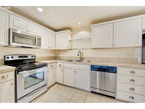 $230,000 | 8904 Northeast Brentford Way, Hillsboro, OR 97006