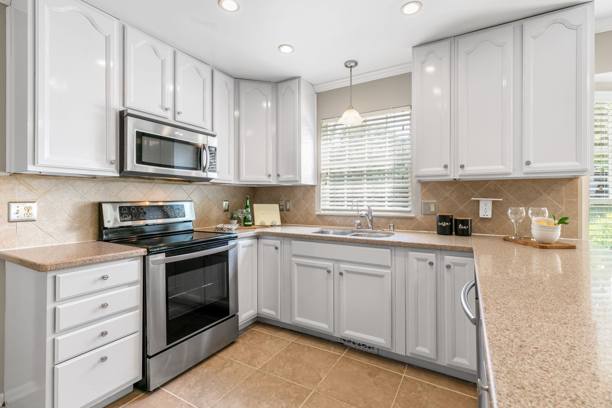 2232 Heathrowe Place Raleigh, NC 27609 - Photo 10 of 45 Photo 10
