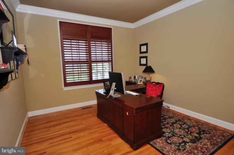 41350 Raspberry Drive Leesburg, VA 20176 - Photo 23 of 30 Den