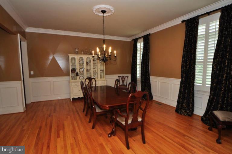 41350 Raspberry Drive Leesburg, VA 20176 - Photo 9 of 30 Dining Room