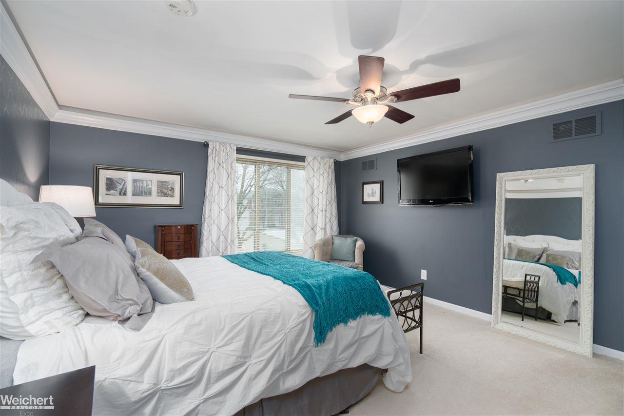 265 Rose Brier Drive Rochester Hills, MI 48309 - Photo 15 of 34