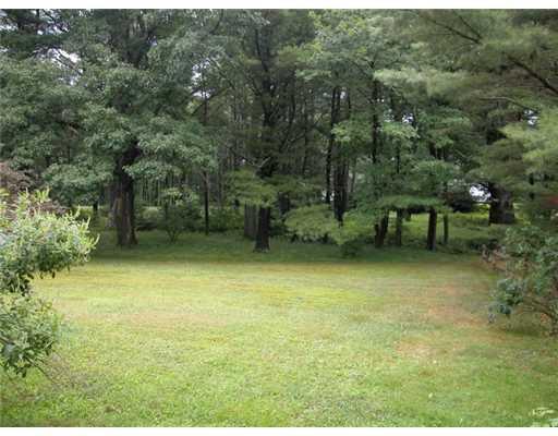 39 Old County Road York, ME 03902 - Photo 18 of 25 Yard/Garden.