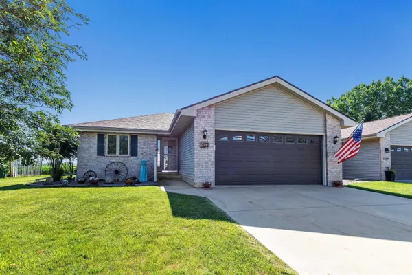 $279,900 | 467 Longwood Lane, Wrightstown, WI 54180