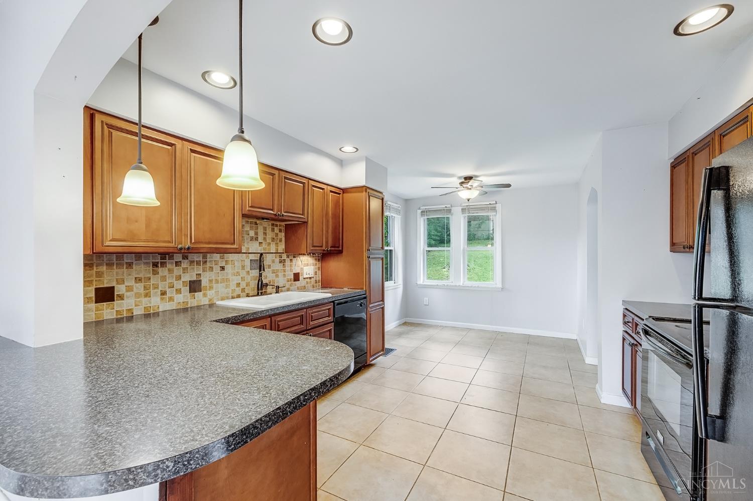 437 Samoht Ridge Road Cincinnati, OH 45238 - Photo 11 of 46