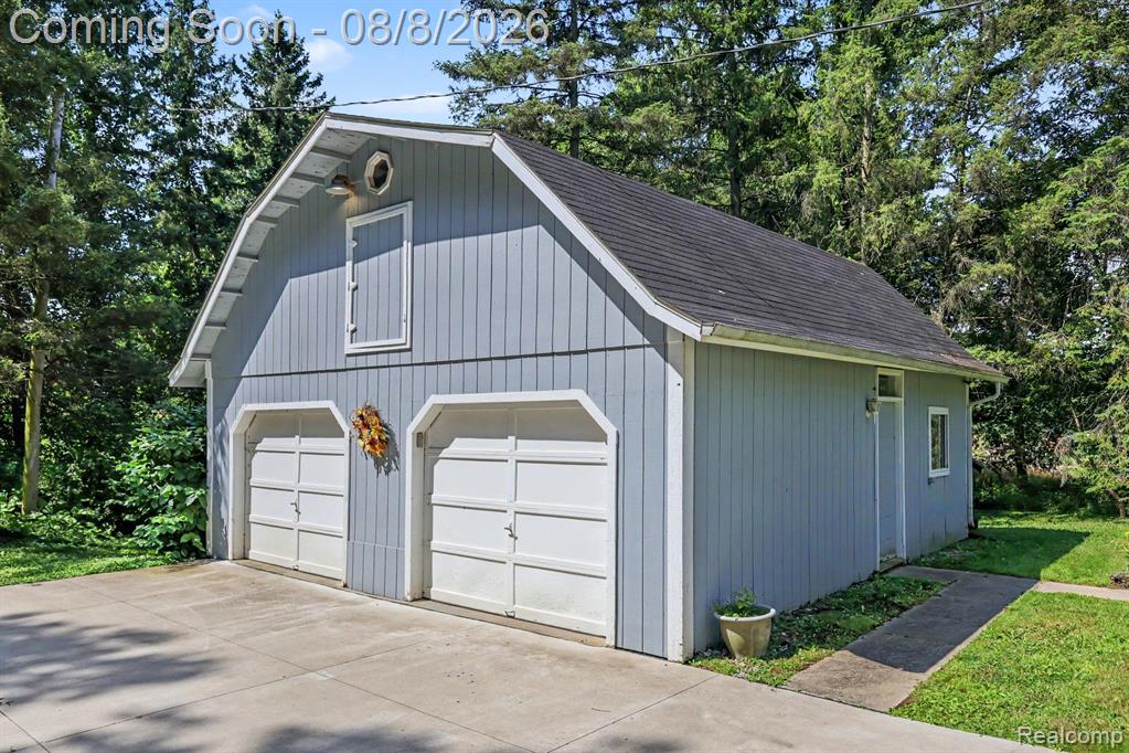 6095 Tipsico Lake Road Holly, MI 48442 - Photo 19 of 23 Gallery Image 19