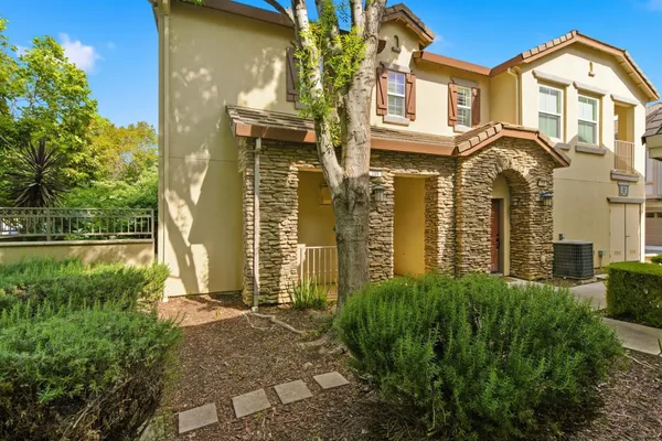 $618,850 | 166 West Luna Loca Lane, Mountain House, CA 95391
