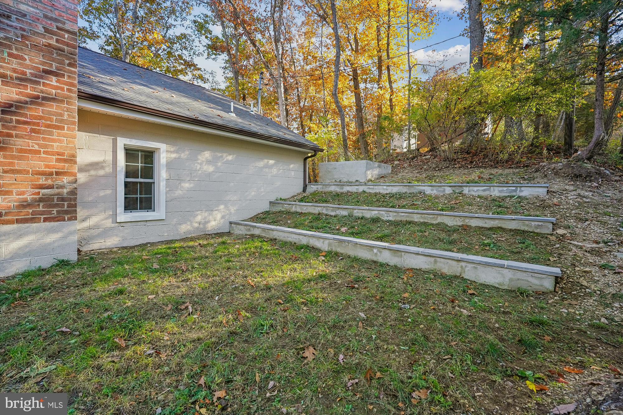 598 Timber Lane Bluemont, VA 20135 - Photo 5 of 43 Back Elevation