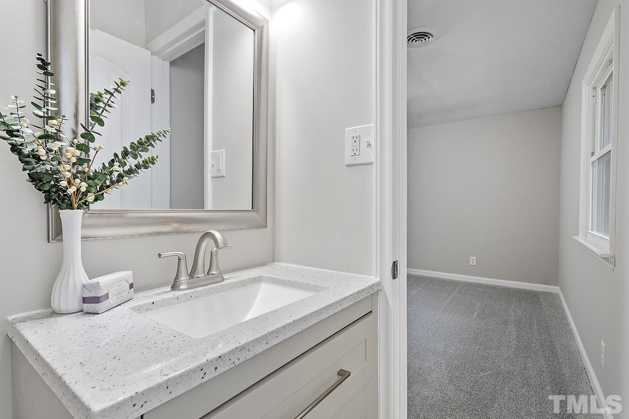 711 Chandler Road Durham, NC 27703 - Photo 16 of 27 Gallery Image 16