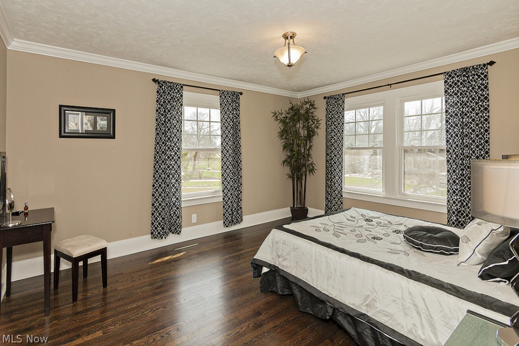 2871 Huntington Road Cleveland, OH 44120 - Photo 15 of 25