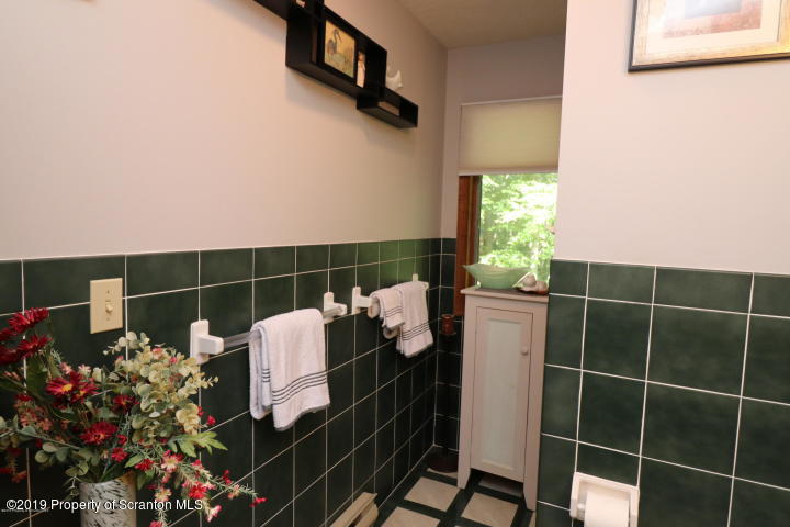 41 Sheffick Road Gouldsboro, PA 18424 - Photo 11 of 29 Gallery Image 11