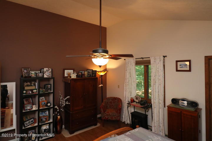 41 Sheffick Road Gouldsboro, PA 18424 - Photo 16 of 29 Gallery Image 16