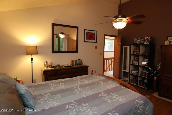 41 Sheffick Road Gouldsboro, PA 18424 - Photo 9 of 29 Gallery Image 9
