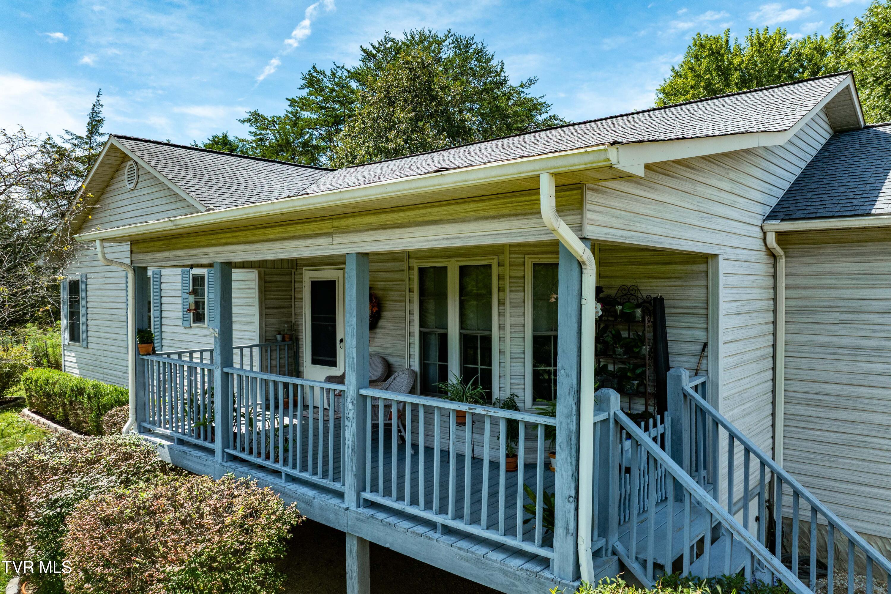 157 Chuck Road Rogersville, TN 37857 - Photo 2 of 81 157 Chuck Rd (21 of 123)