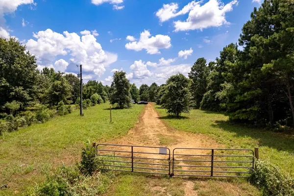 $185,000 | 8525 East Fm 321, Palestine, TX 75803