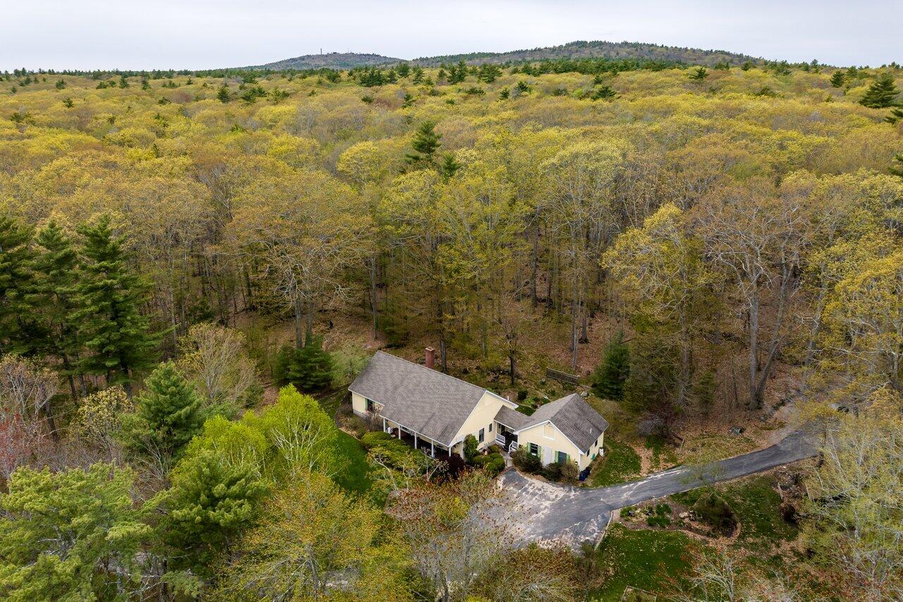 86 Josiah Norton Road York, ME 03902 - Photo 2 of 27 002-86JosiahNortonRoad-York-ME-03902-SMA