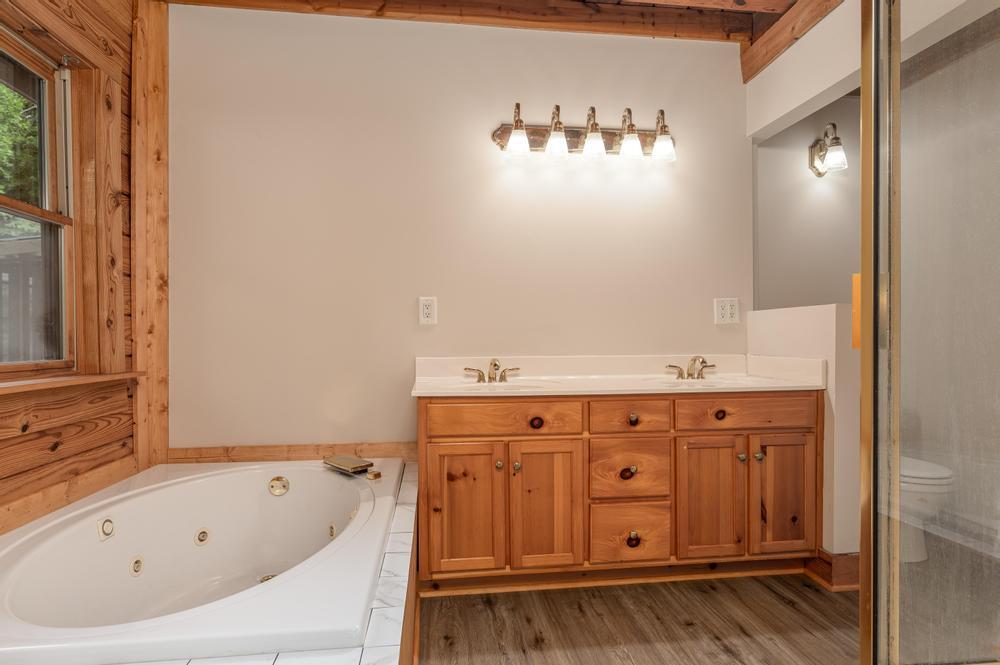 463 Mowery Circle Charleston, TN 37310 - Photo 23 of 45 2024_07_July_463_Mowery_Hill_Cir_NW_0029