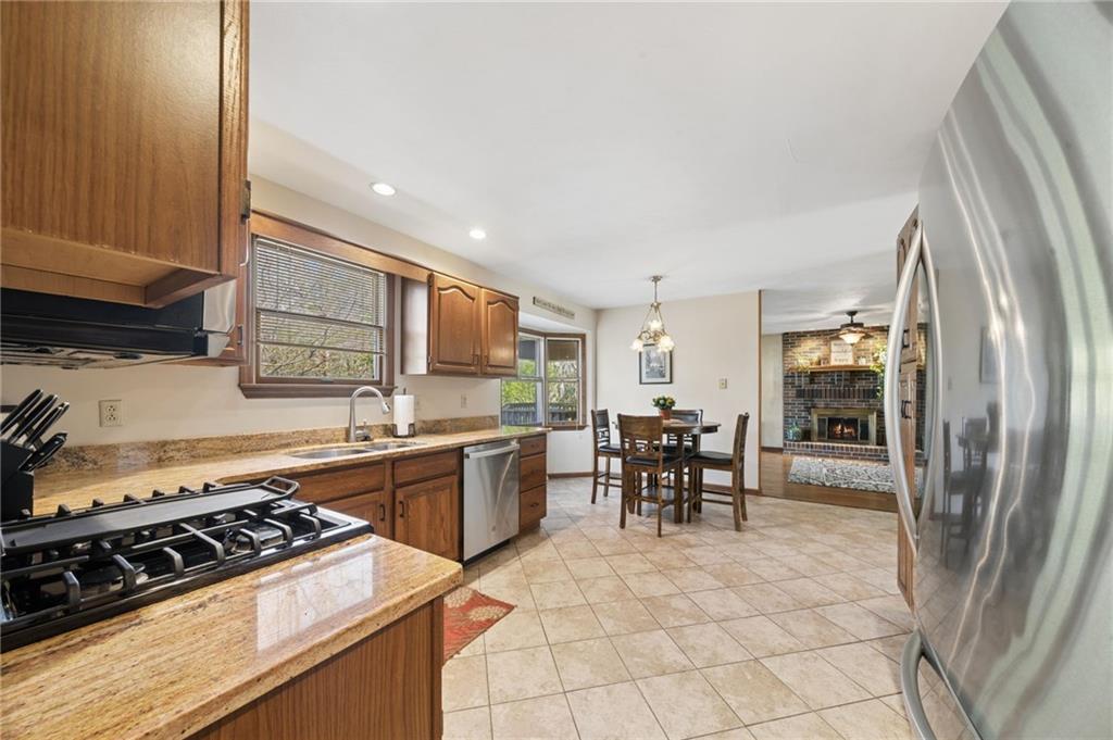 3239 Ridgeway Road Greensburg, PA 15601 - Photo 11 of 46