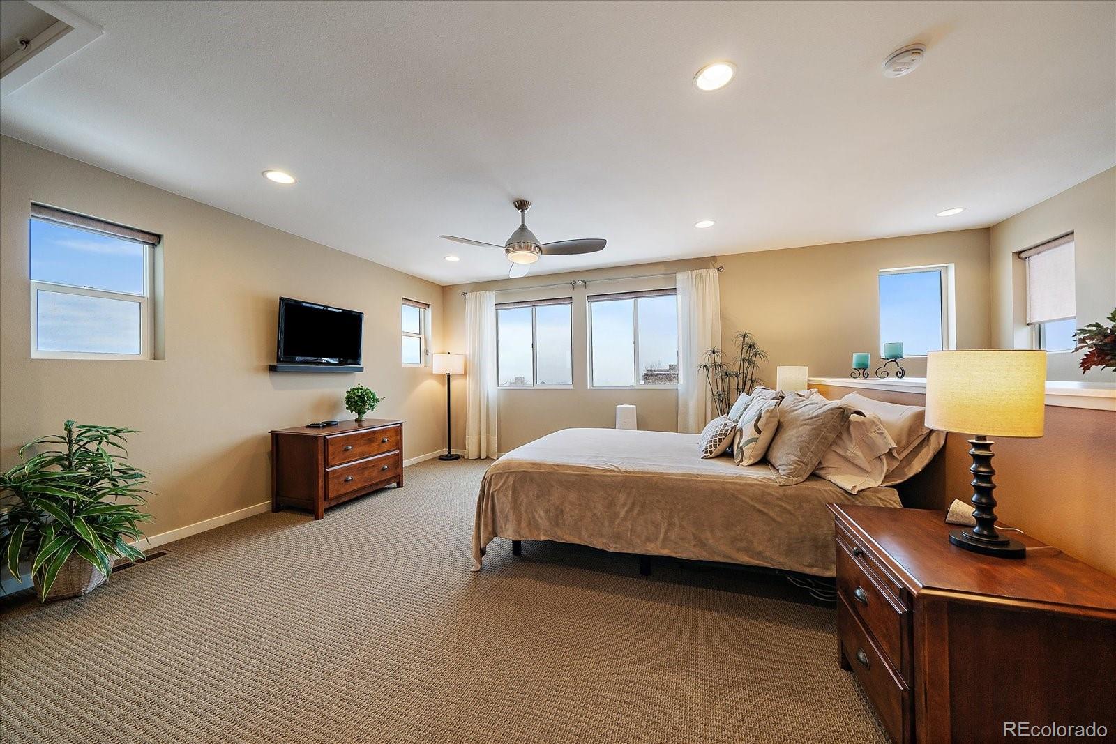 9717 Dunning Circle Highlands Ranch, CO 80126 - Photo 22 of 38