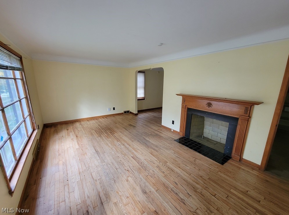1115 Woodview Road Cleveland, OH 44121 - Photo 2 of 20 Gallery Image 2