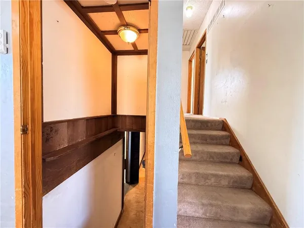 $219,000 | 7801 Northeast San Rafael Drive, Kansas City, MO 64119