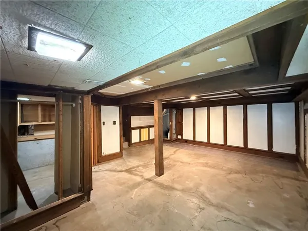 $219,000 | 7801 Northeast San Rafael Drive, Kansas City, MO 64119