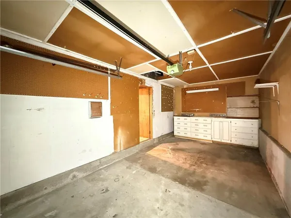 $219,000 | 7801 Northeast San Rafael Drive, Kansas City, MO 64119