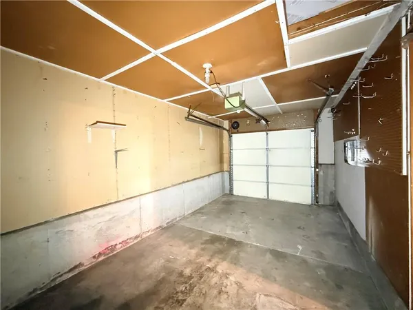 $219,000 | 7801 Northeast San Rafael Drive, Kansas City, MO 64119