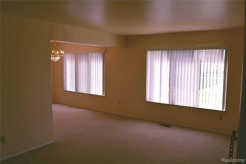 29516 Hoover Road, Unit 69 Warren, MI 48093 - Photo 6 of 34
