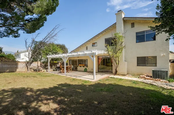 $1,050,000 | 9945 Glade Avenue, Chatsworth, CA 91311