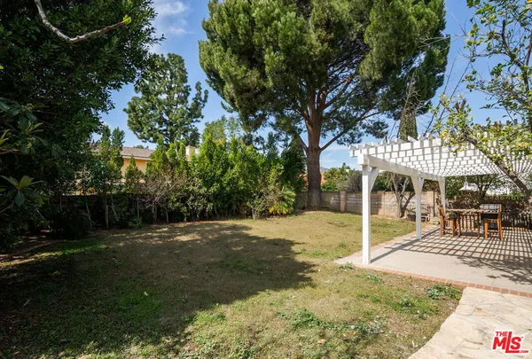 $1,050,000 | 9945 Glade Avenue, Chatsworth, CA 91311