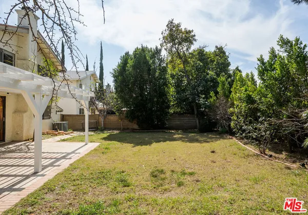 $1,050,000 | 9945 Glade Avenue, Chatsworth, CA 91311