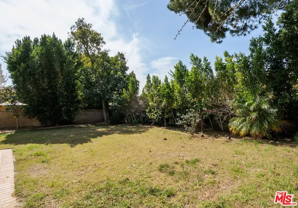 $1,050,000 | 9945 Glade Avenue, Chatsworth, CA 91311