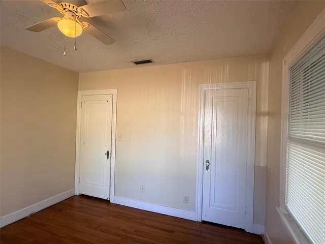 $2,295 | 3610 Dartmouth Avenue North, St. Petersburg, FL 33713